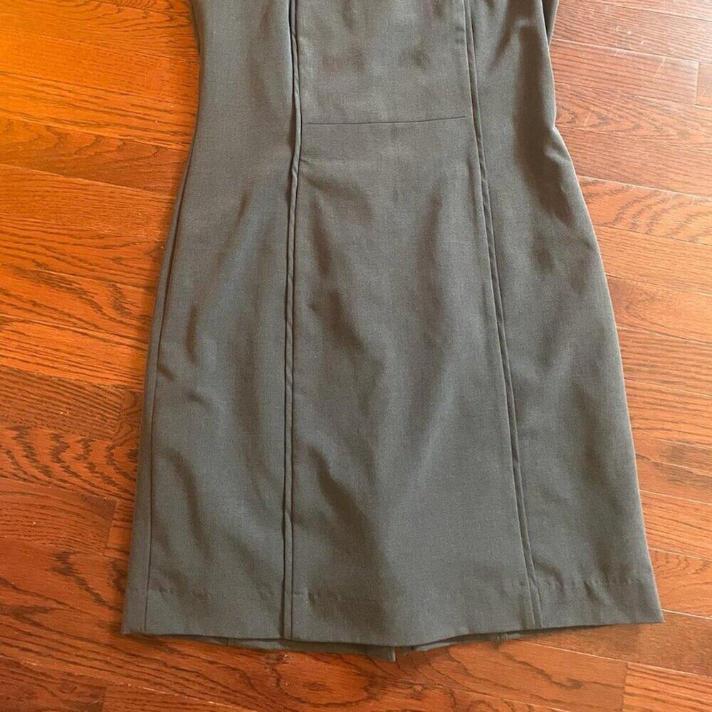 Tahari Sleeveless Gray Sheath Dress β Size 12 - Picture 5 of 5